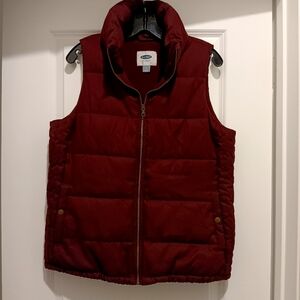 OLD NAVY Aggie maroon or burgundy  puffer vest - M